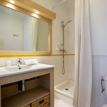 Air-Conditioned Studio With Swimming Pool Close To The Sea * 니스
