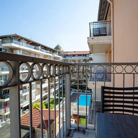 아파트 Air-Conditioned Studio With Swimming Pool Close To The Sea *
