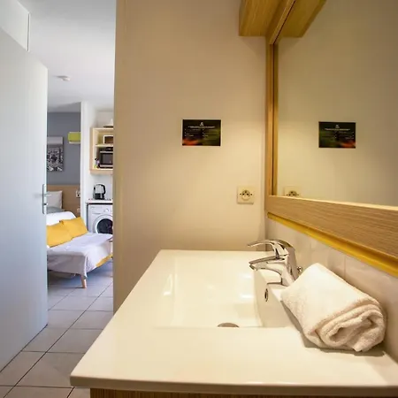 Air-Conditioned Studio With Swimming Pool Close To The Sea *